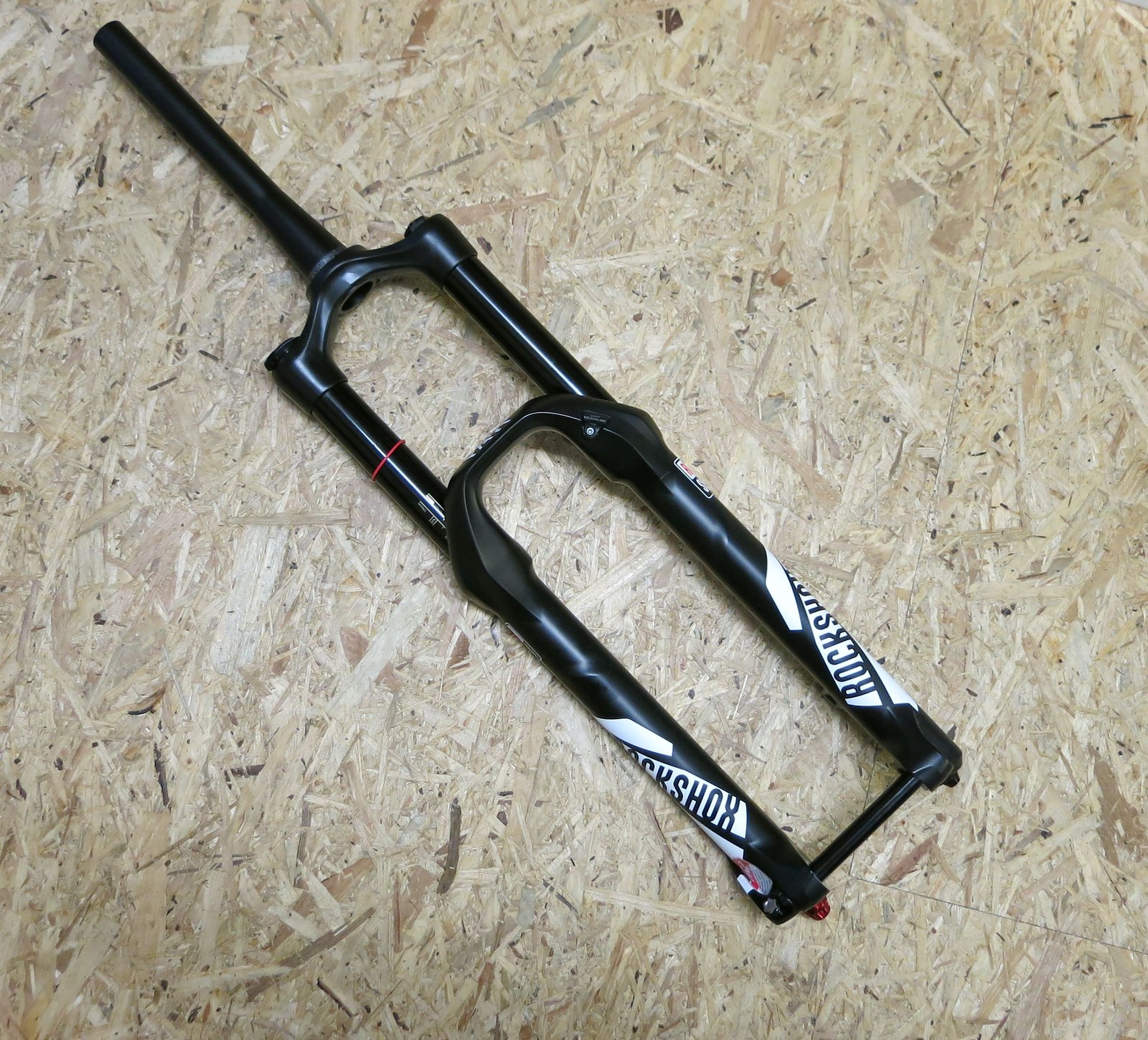 Rock Shox Yari RC Solo Air 160mm 27 5 650B Bikemarkt MTB News De