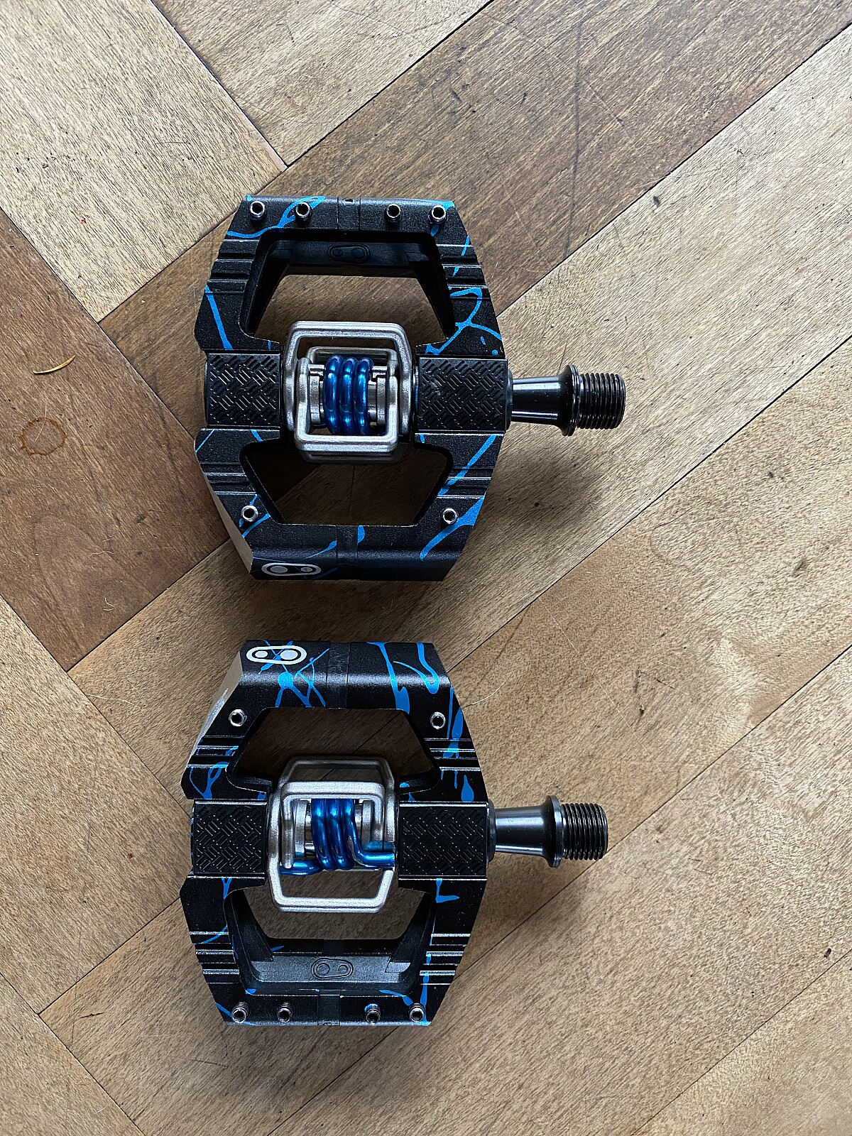 Crank Brothers Mallet E LS Blue Splatter Bikemarkt MTB News De