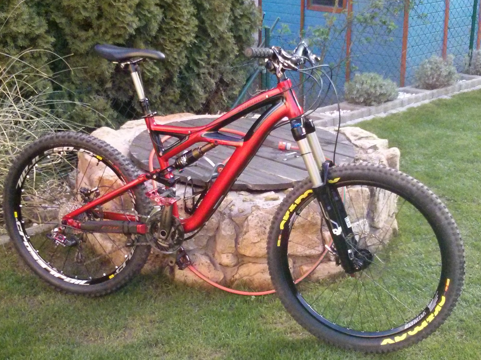 2011 specialized enduro expert evo