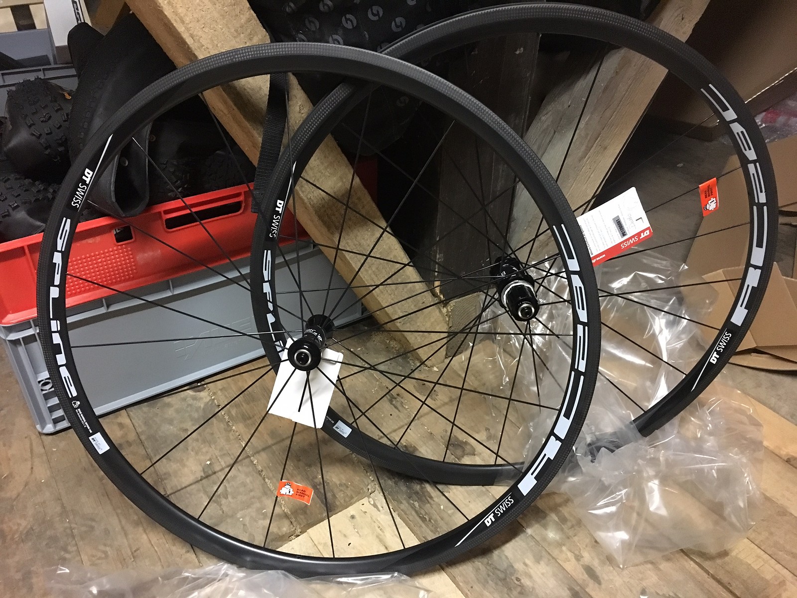 dt swiss carbon clincher