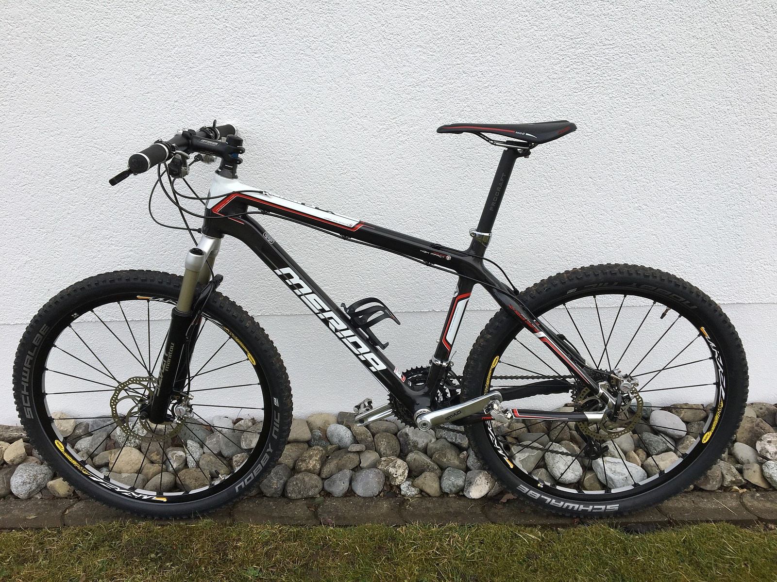 merida carbon race mtb