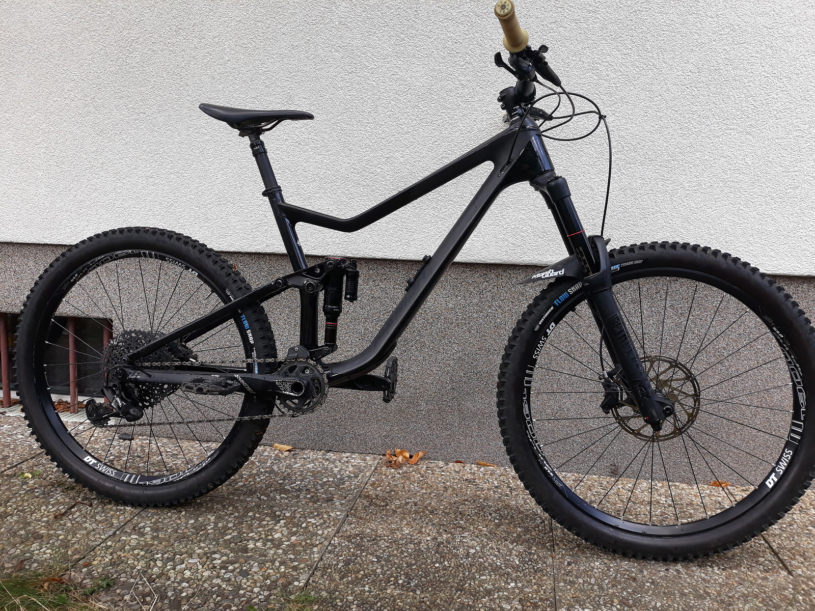 Merida 2018 Merida One-Sixty 6000 Enduro (L) Carbon | Bikemarkt.MTB-News.de