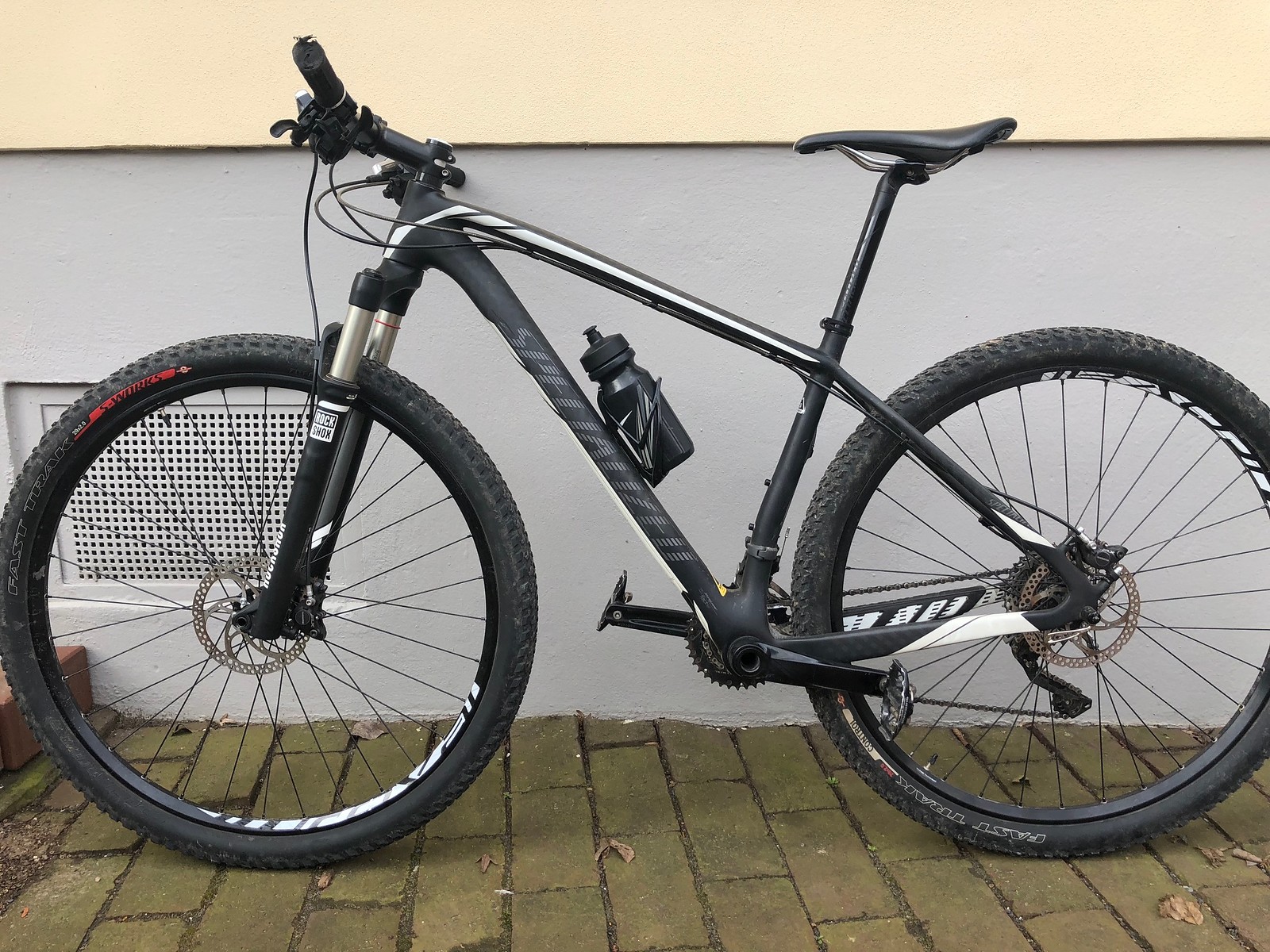 specialized stumpjumper comp carbon 29 weight