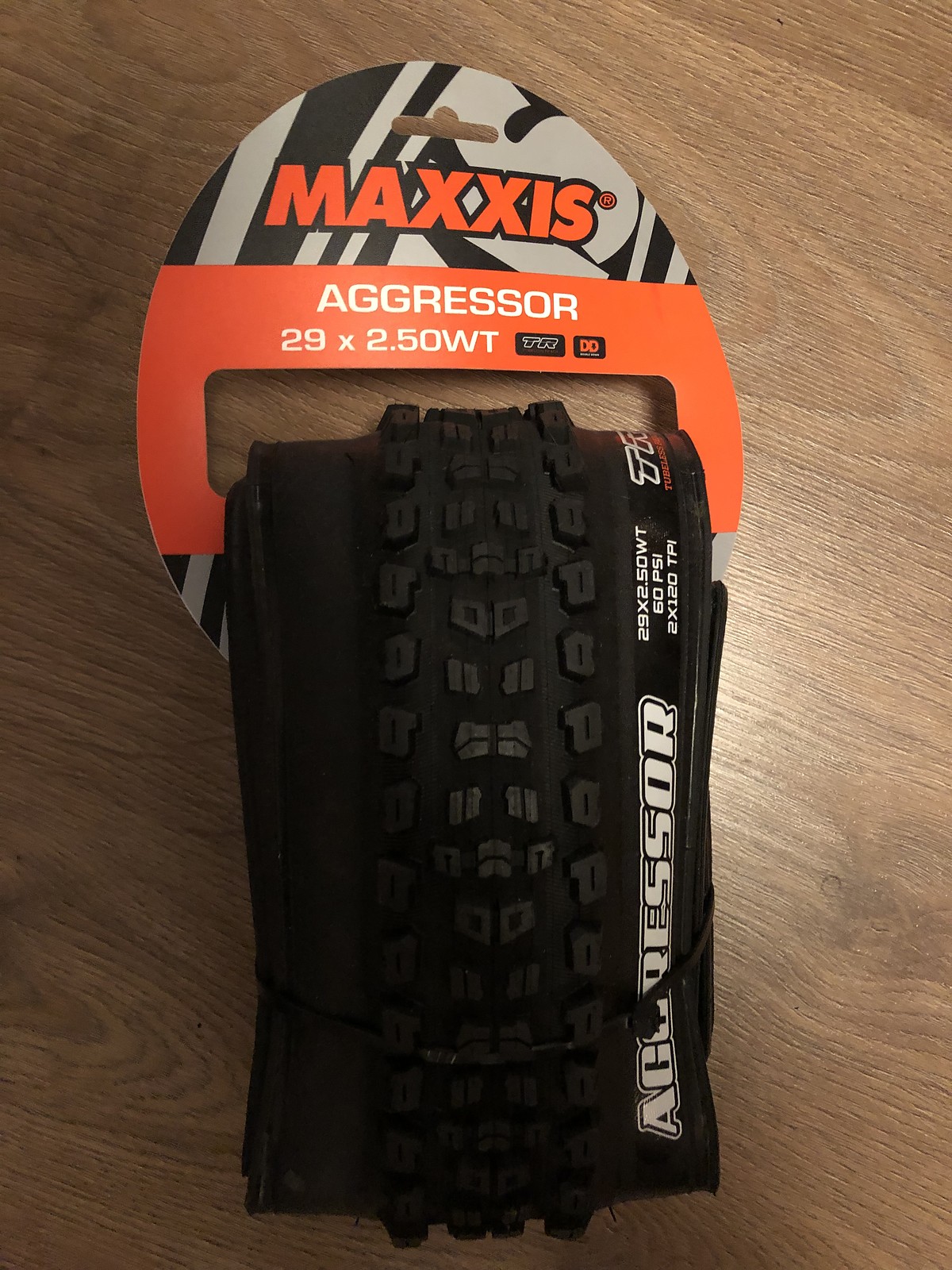 maxxis aggressor 27.5 2.8