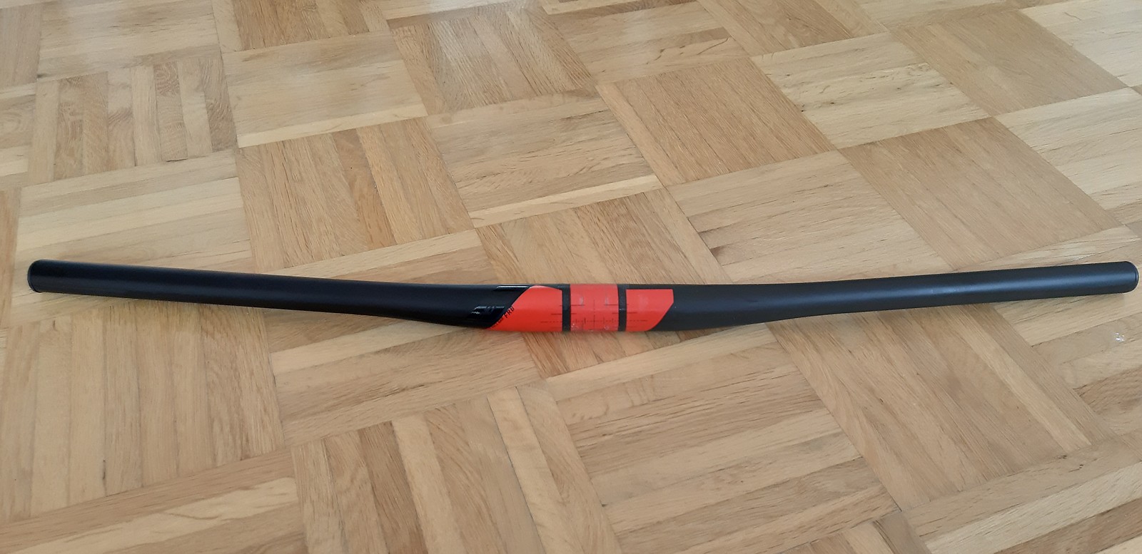 cube wing race bar carbon