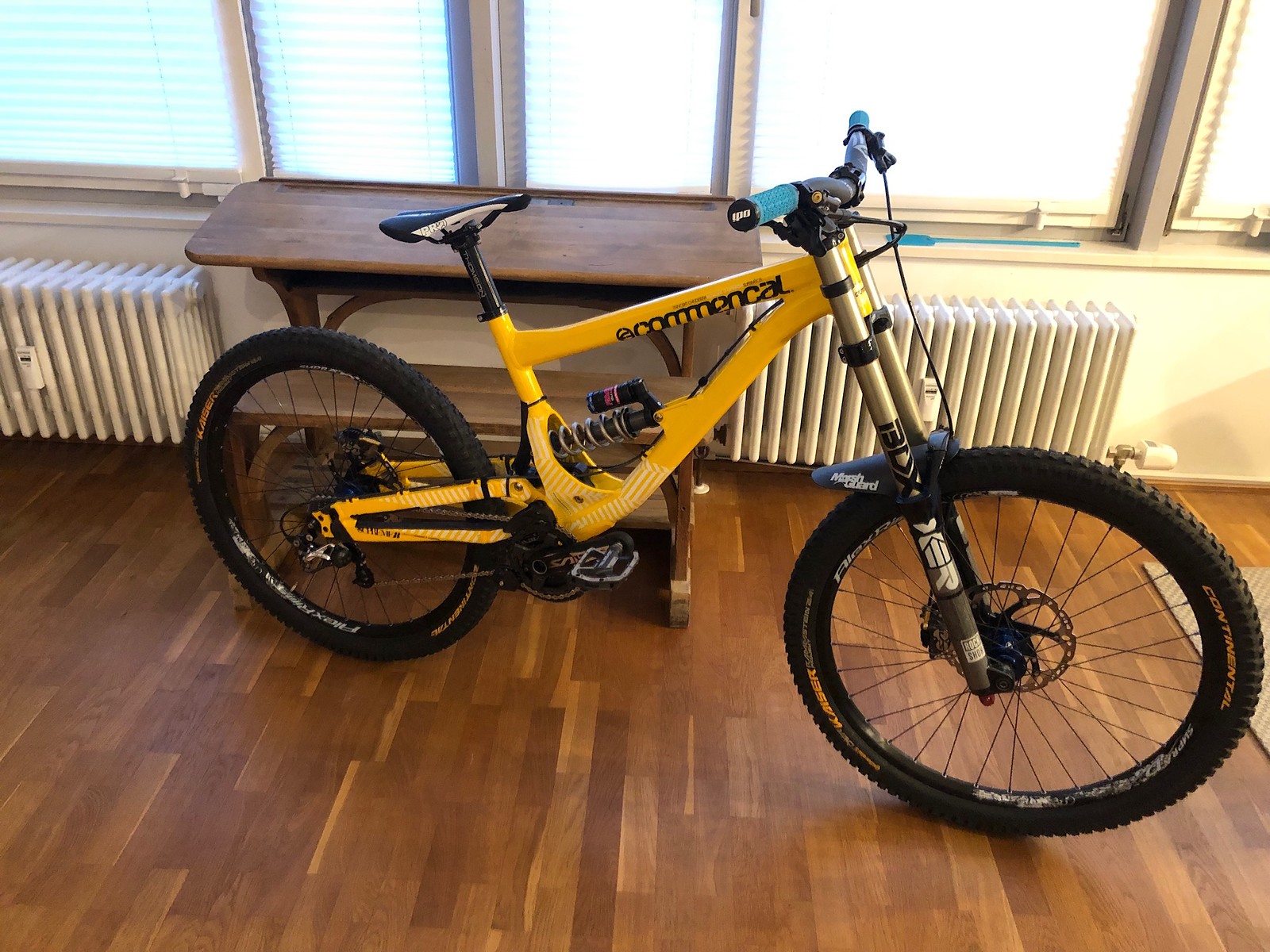 commencal supreme 8 2011