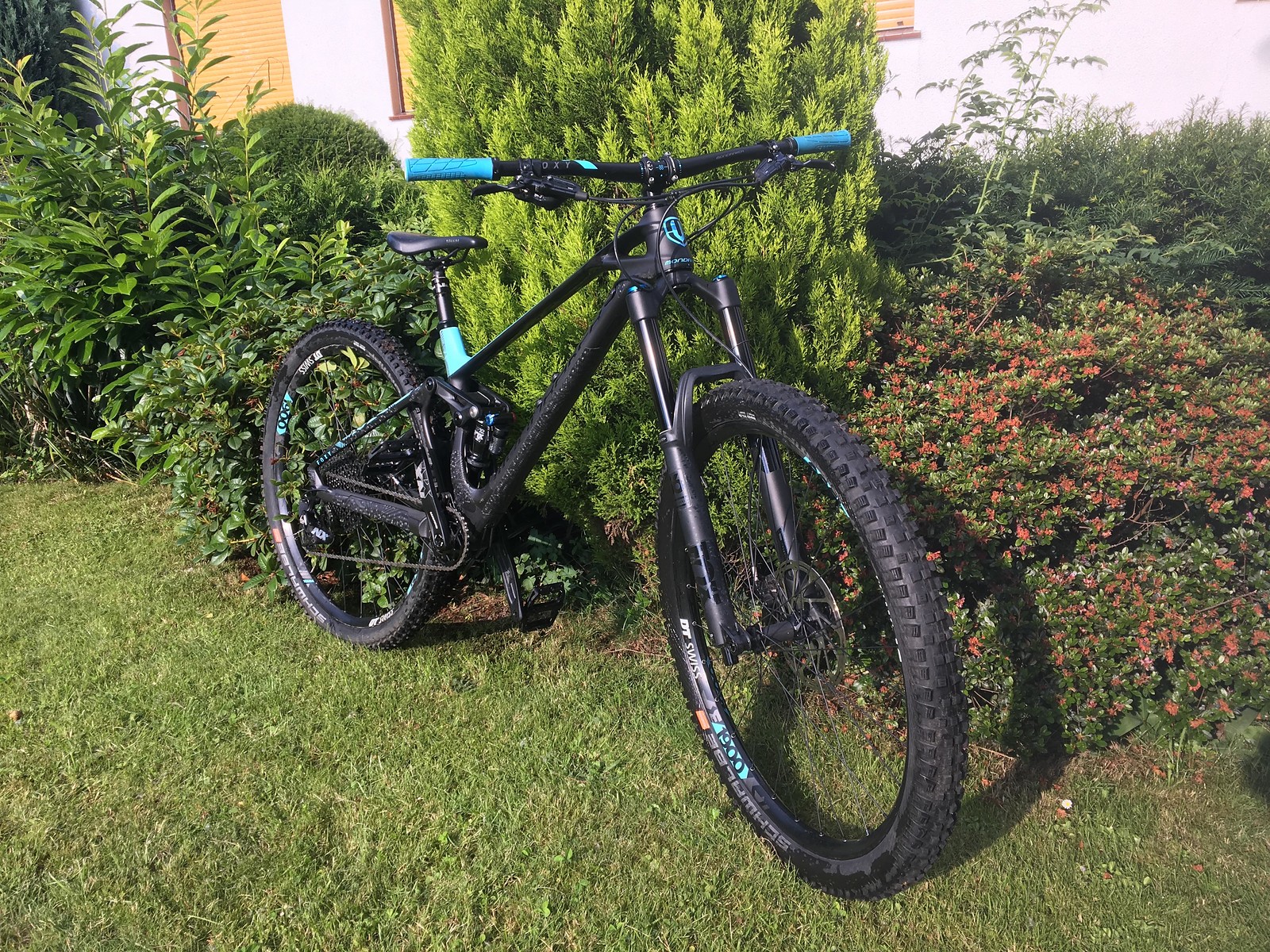 mondraker super foxy carbon r 2020