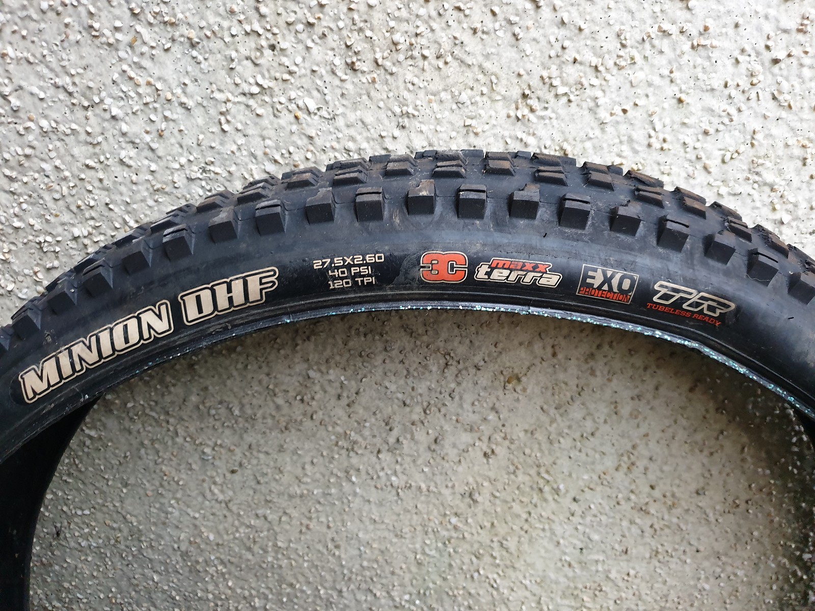 maxxis minion dhf 27 5x2 6