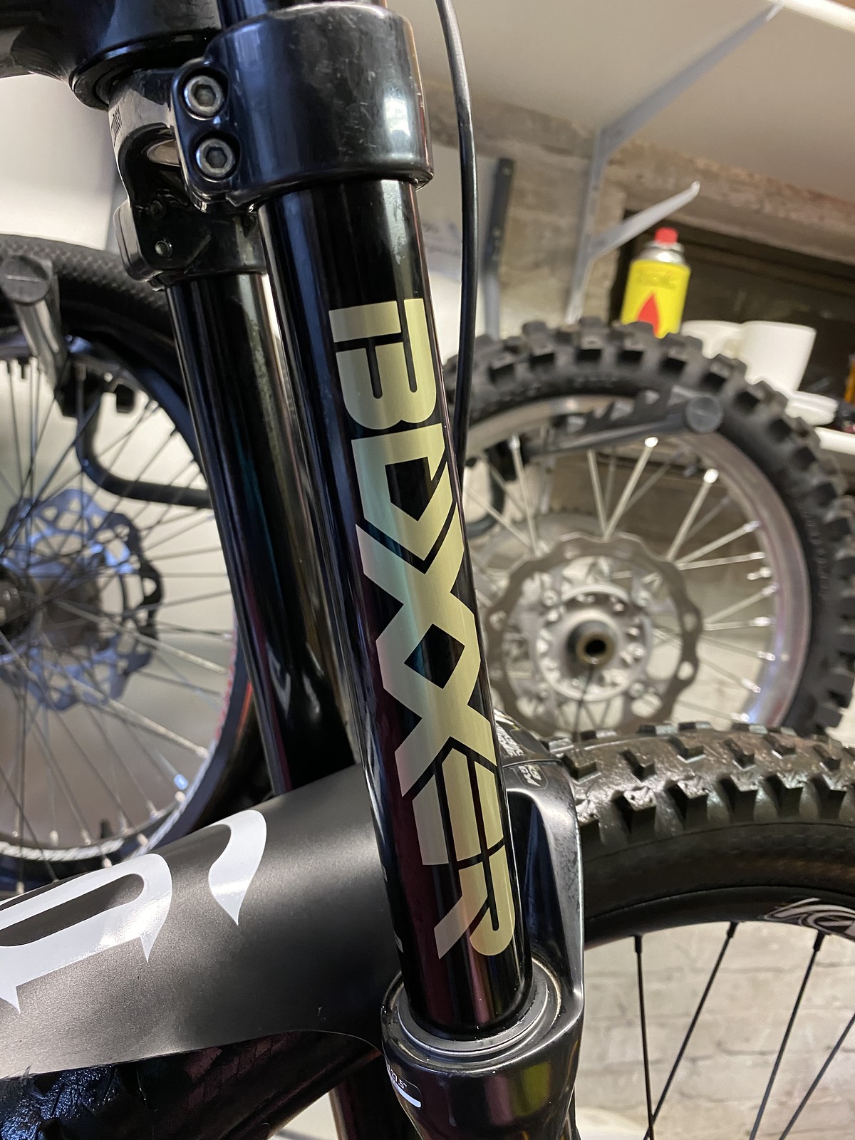 rockshox 20 inch