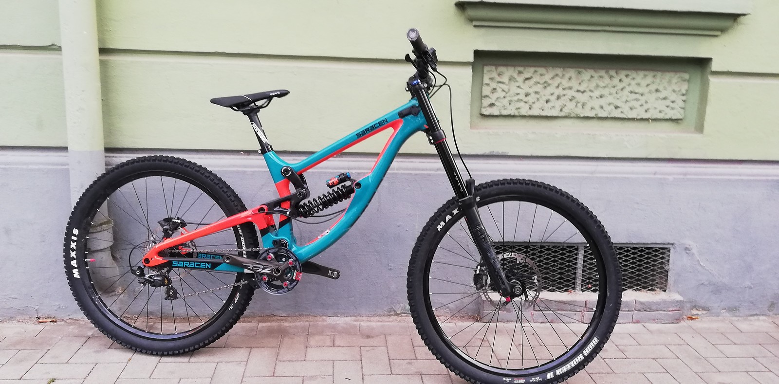 Saracen Myst Pro Downhill Bike | Bikemarkt.MTB-News.de