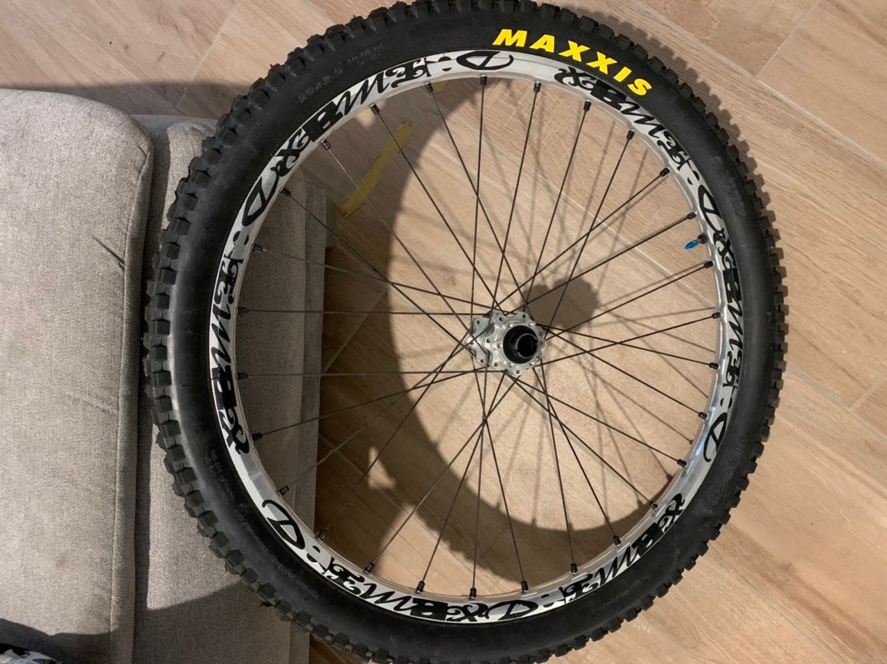 mavic deemax pro sam hill edition mtb wheelset