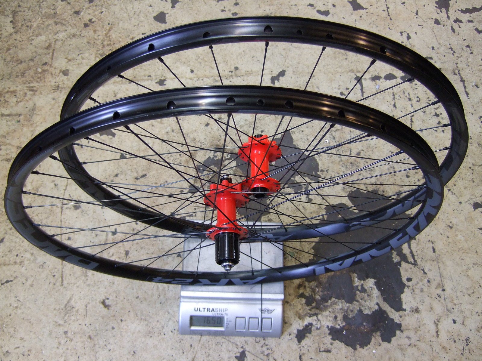 race face ar 24