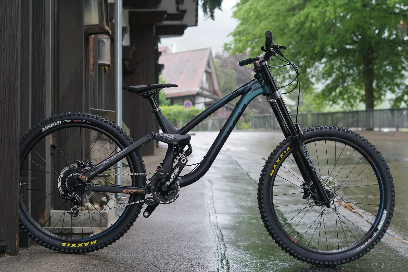 NS Bikes Fuzz 27,5 Downhill Bike 2020 | Bikemarkt.MTB-News.de