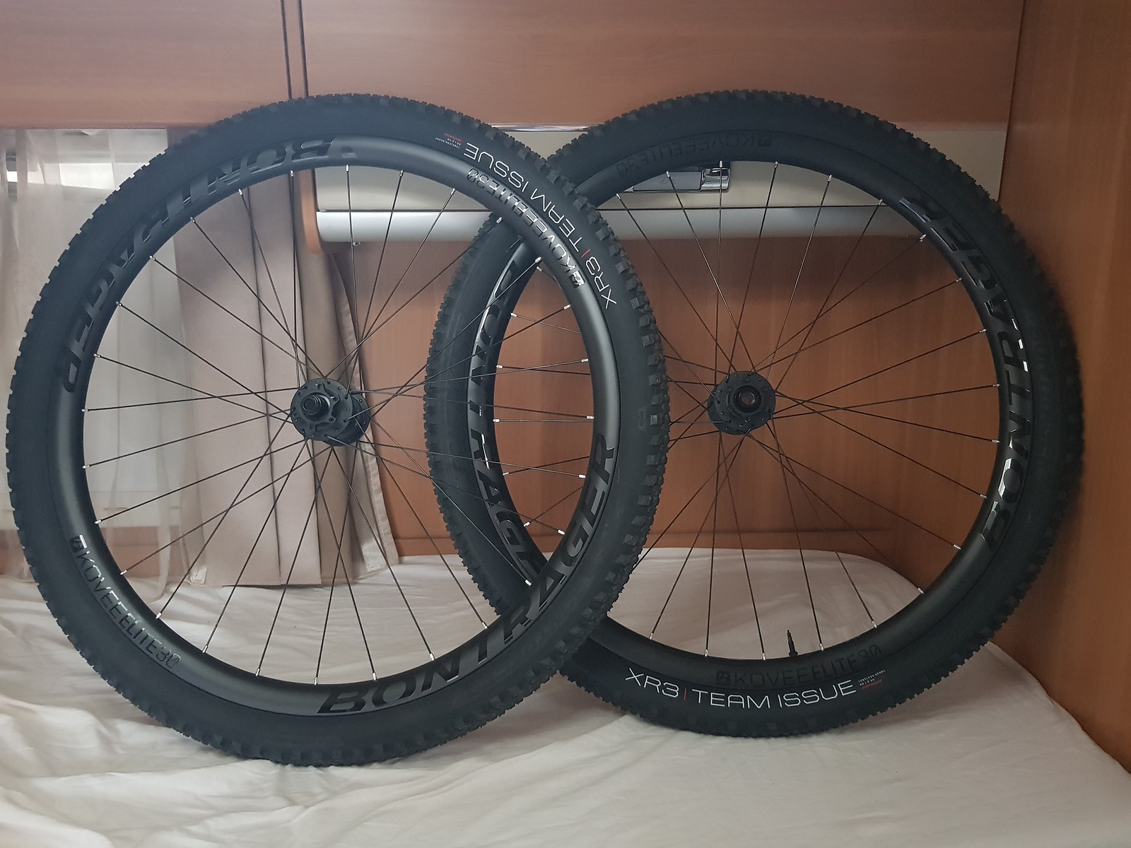 bontrager line elite 30 tlr boost 29