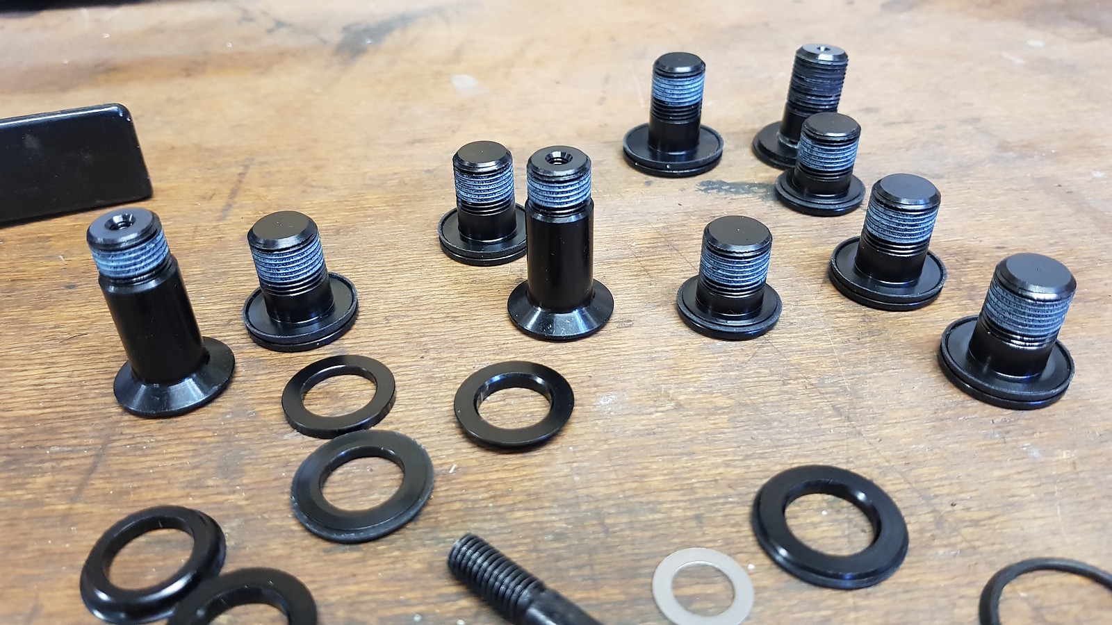 stumpjumper bolt kit