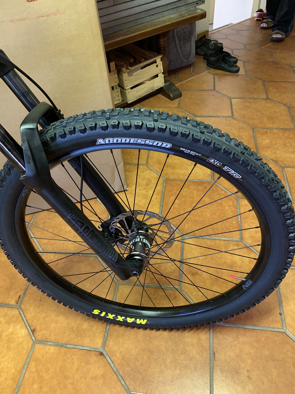 maxxis aggressor 27.5 2.8