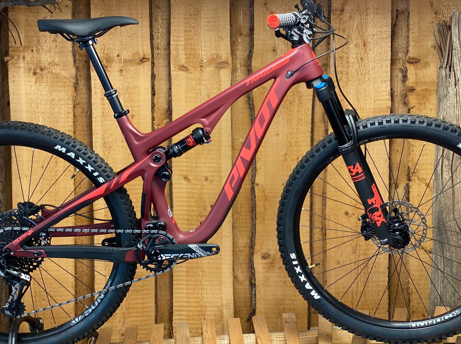 pivot trail 429 race x01