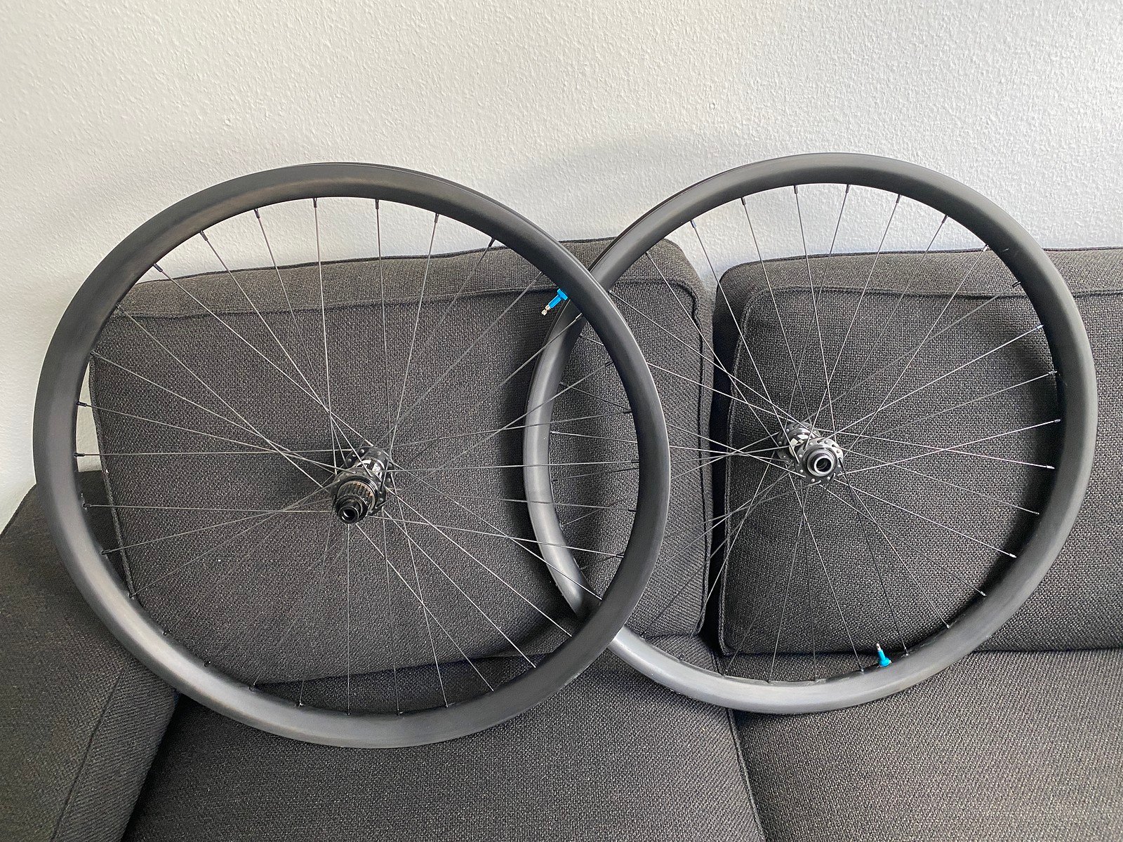 dt swiss carbon rims