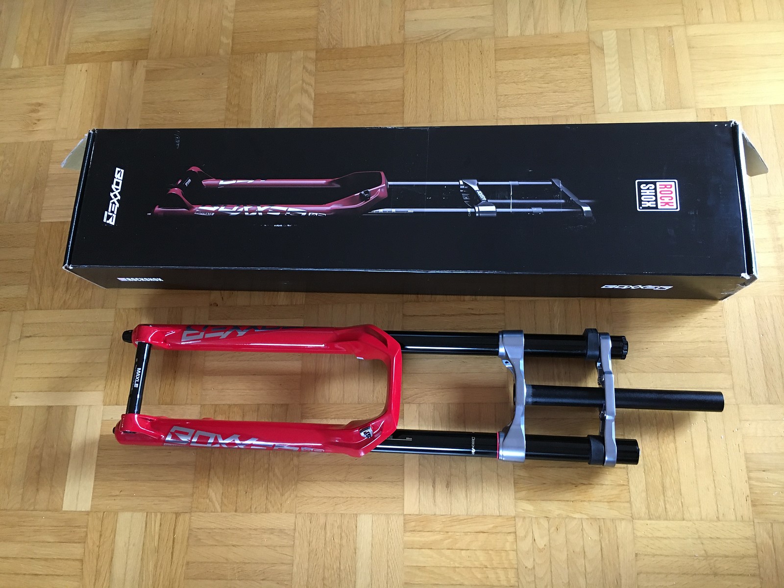 rockshox boxxer debonair. 27.5 インチのタイヤ。 セレクトシリーズ