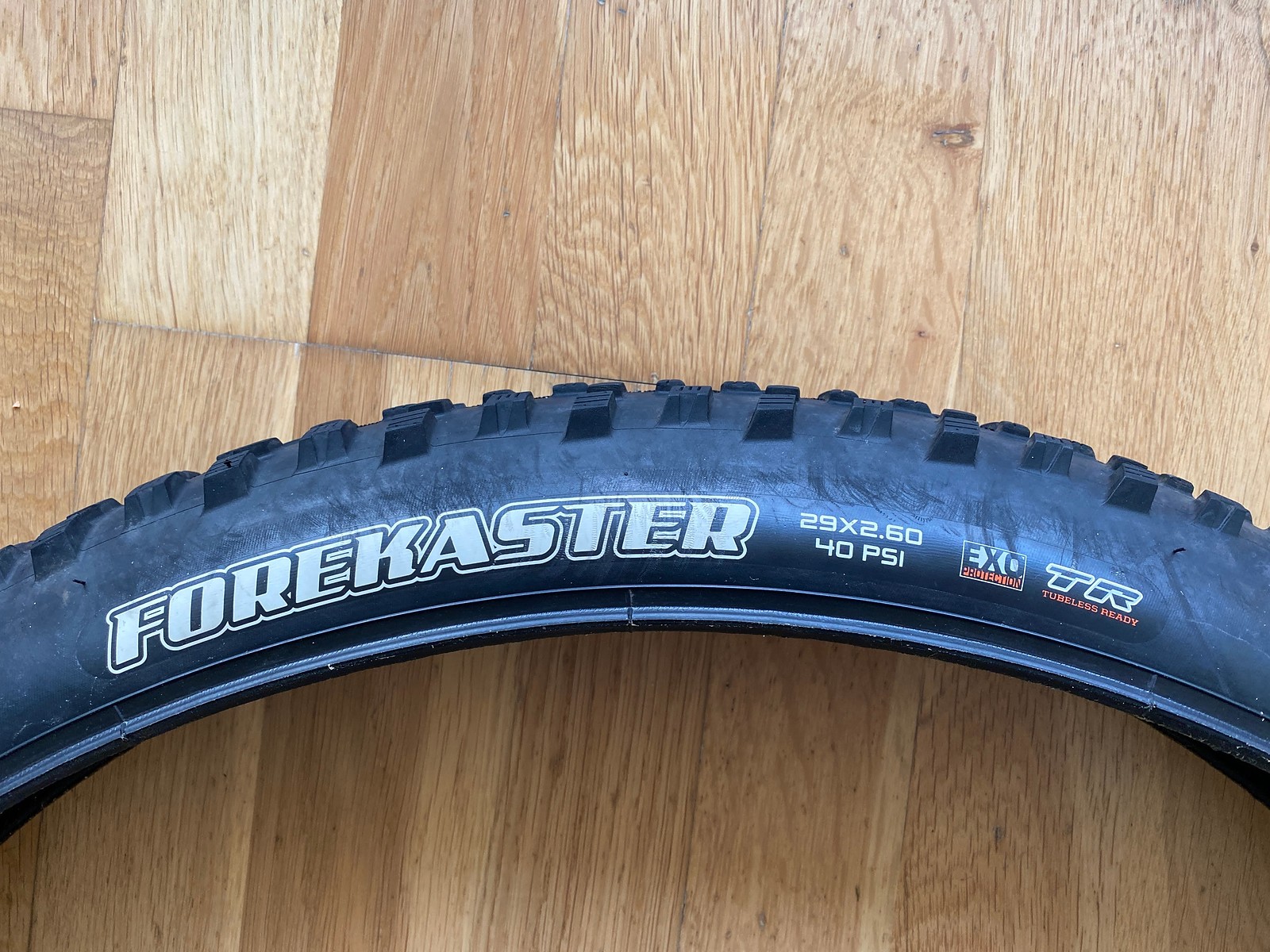 maxxis forekaster 29 x 2.35 exo tr