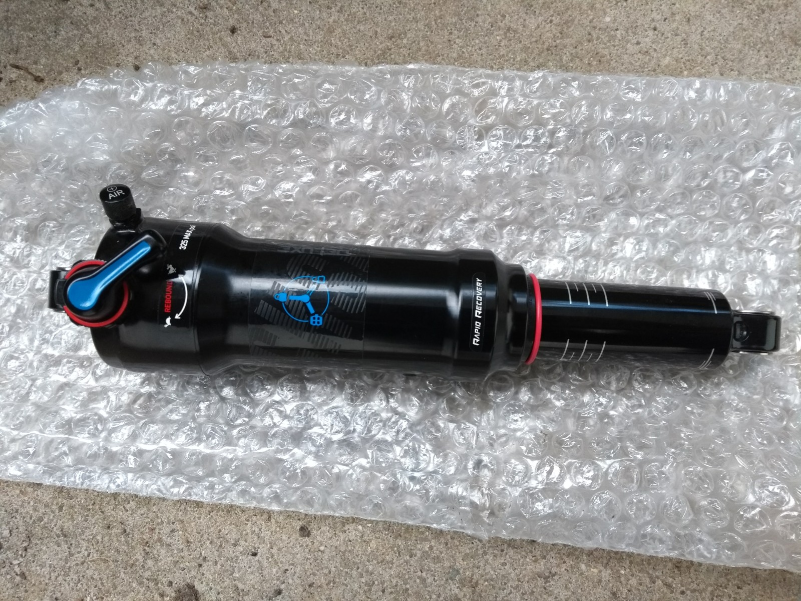 rockshox deluxe rt3 230x60mm