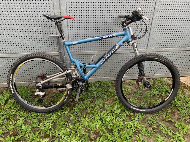 cannondale jekyll 2000