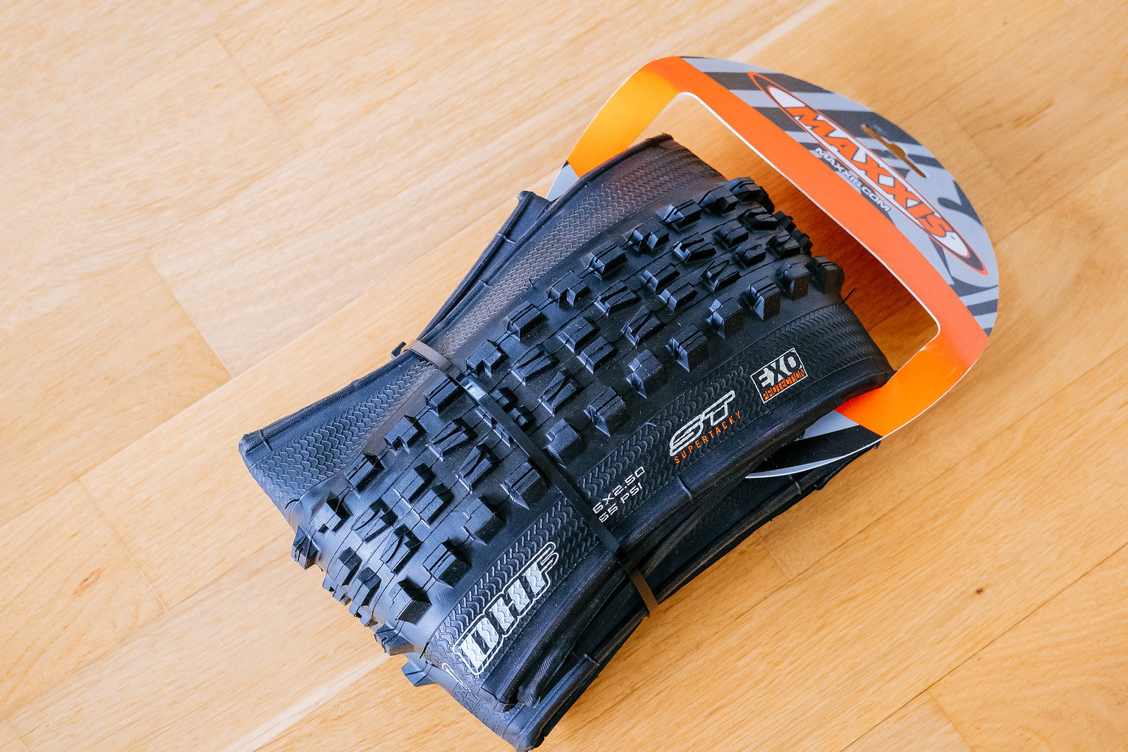 maxxis minion 27 5x2 8