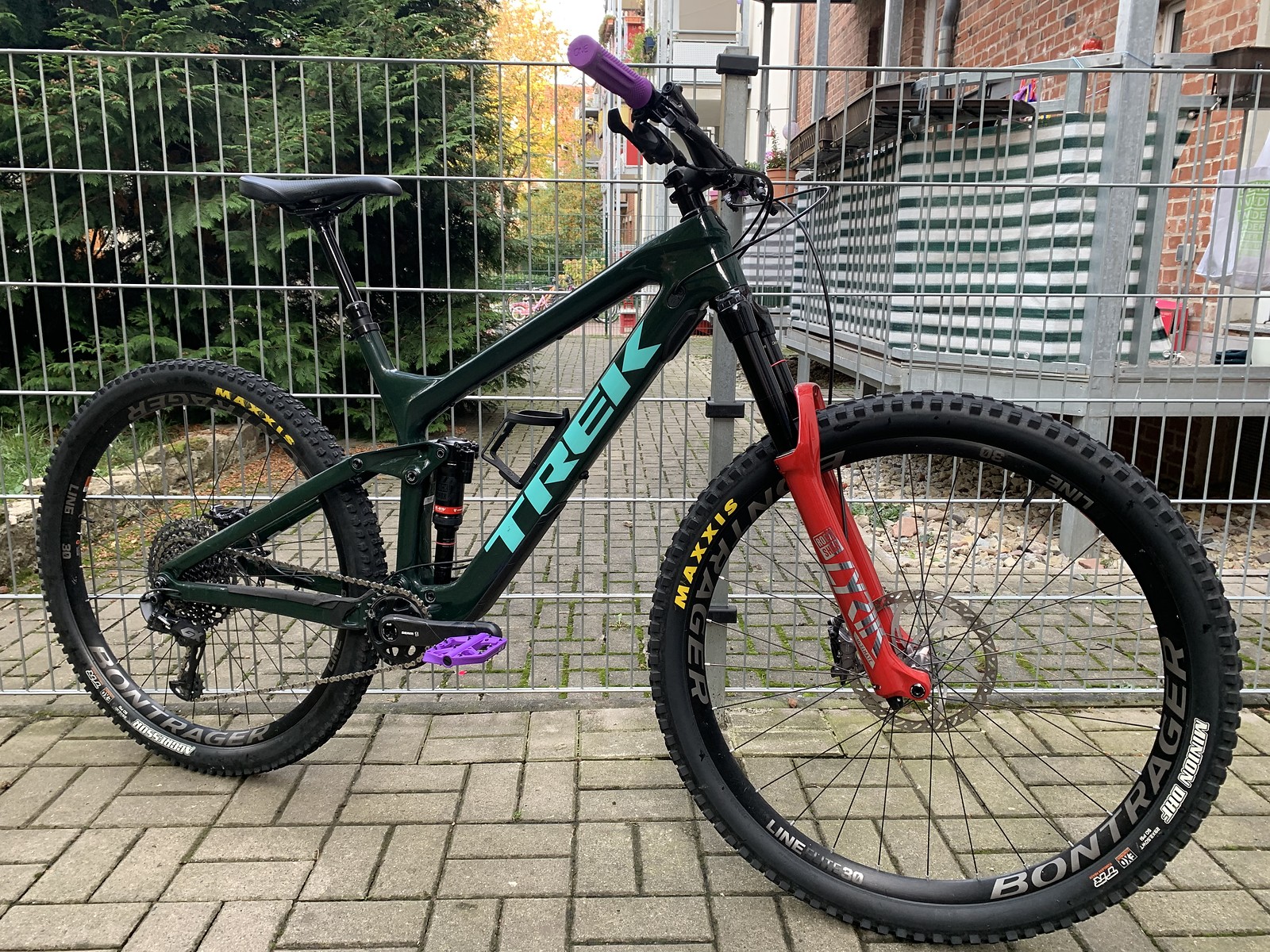 trek slash carbon