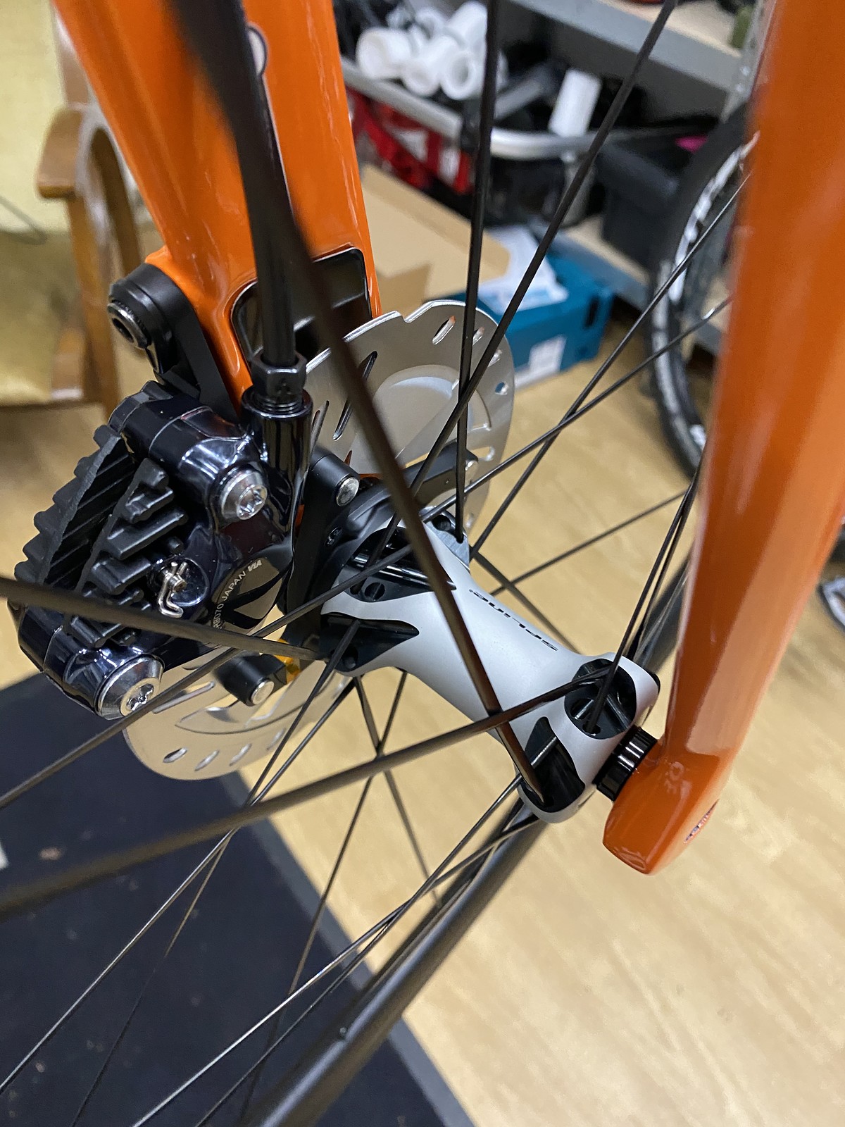 dt swiss 1600 spline 23 rim brake