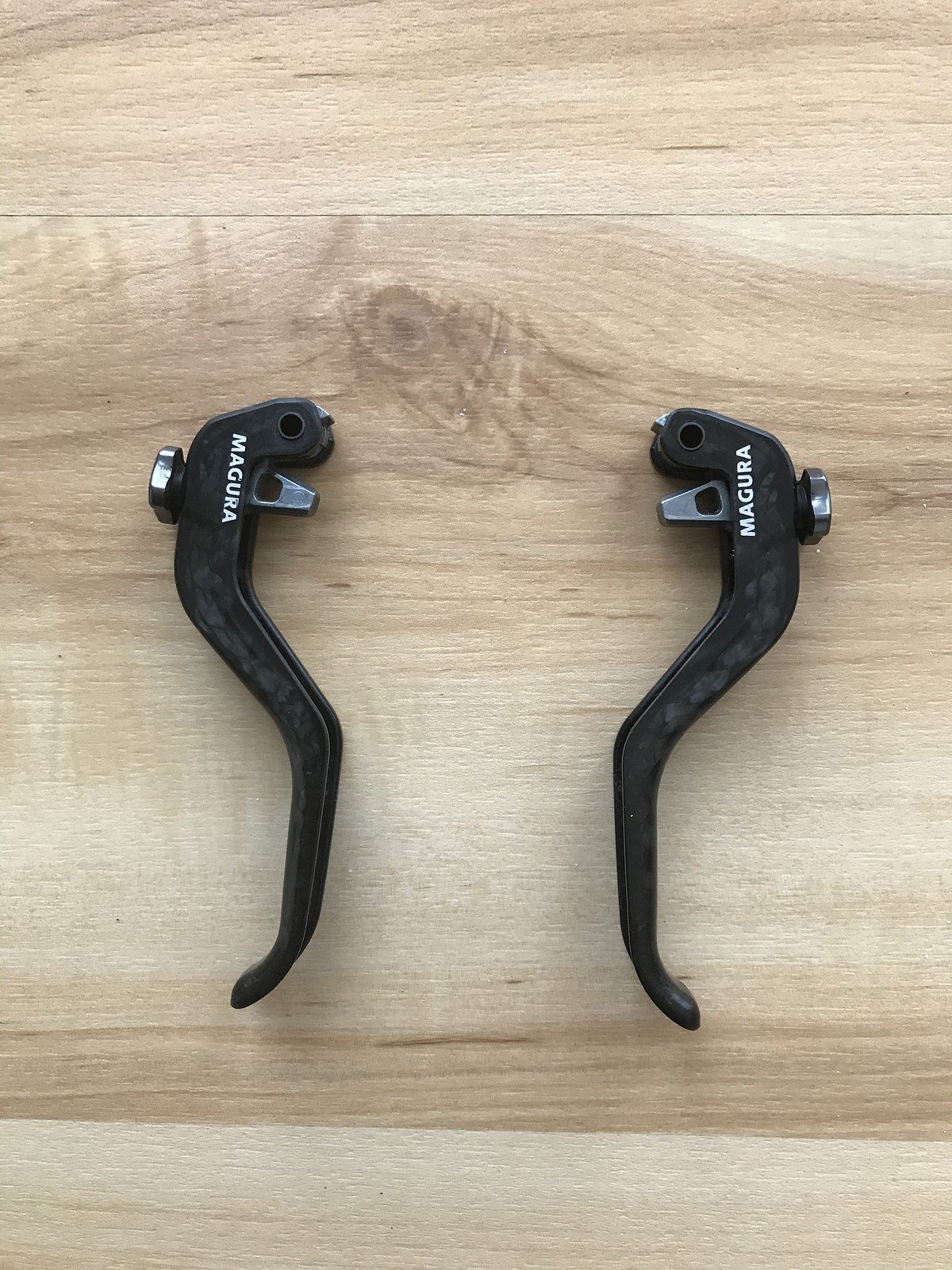 Magura 2 Finger Carbon Hebel Paar | Bikemarkt.MTB-News.de