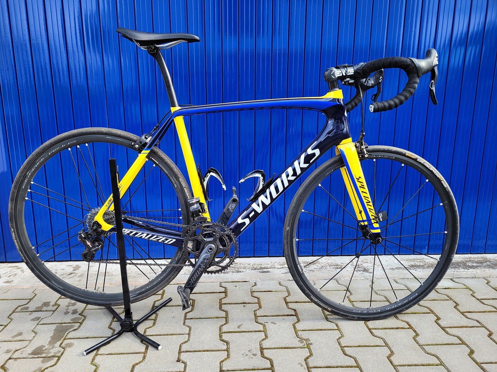 specialized tarmac campagnolo