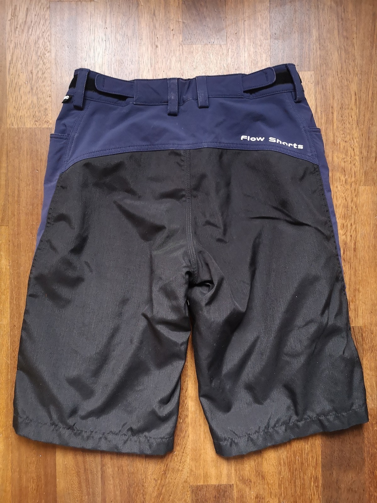 poc flow shorts