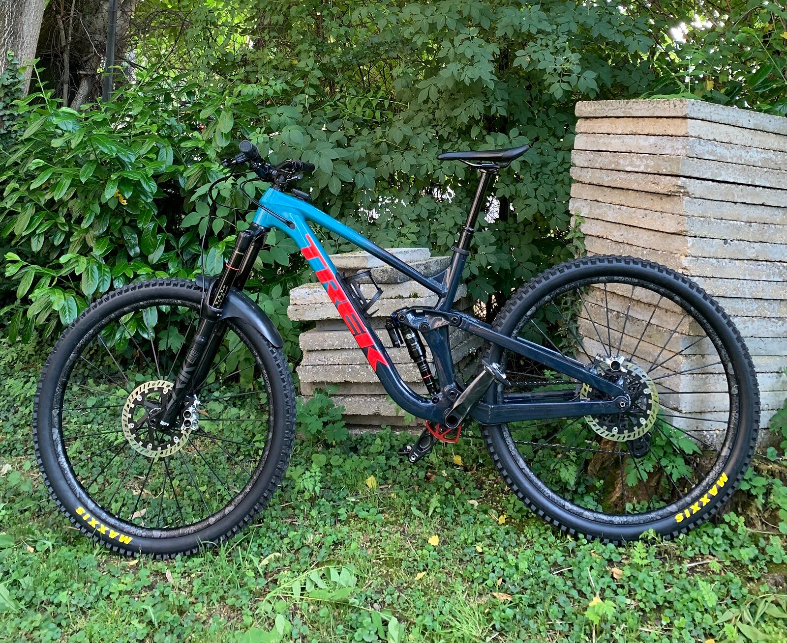 2021 trek slash 9.8