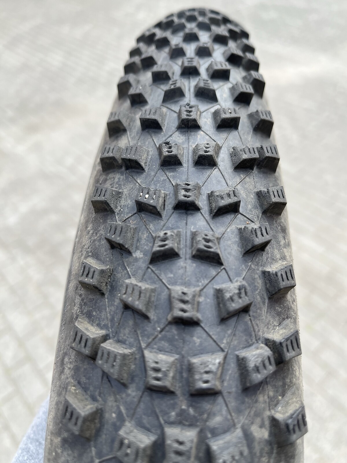 schwalbe rocket ron 27.5 plus
