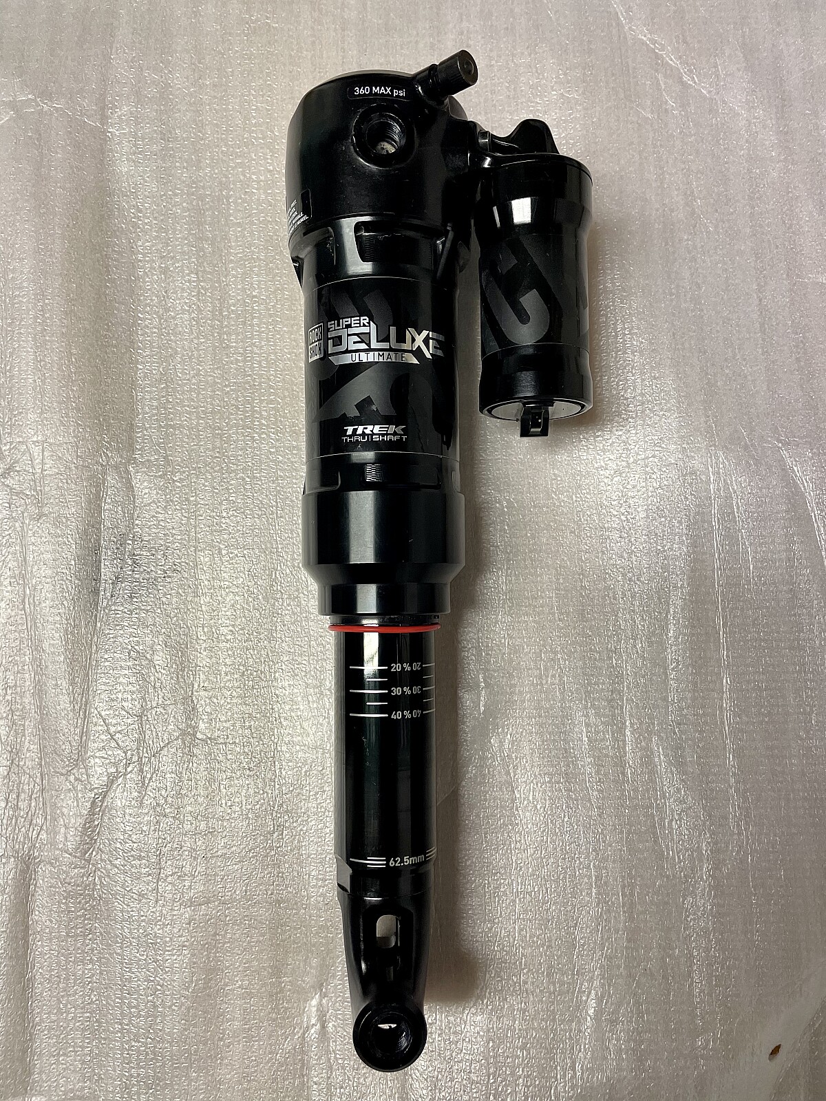 rockshox super deluxe ultimate thru shaft