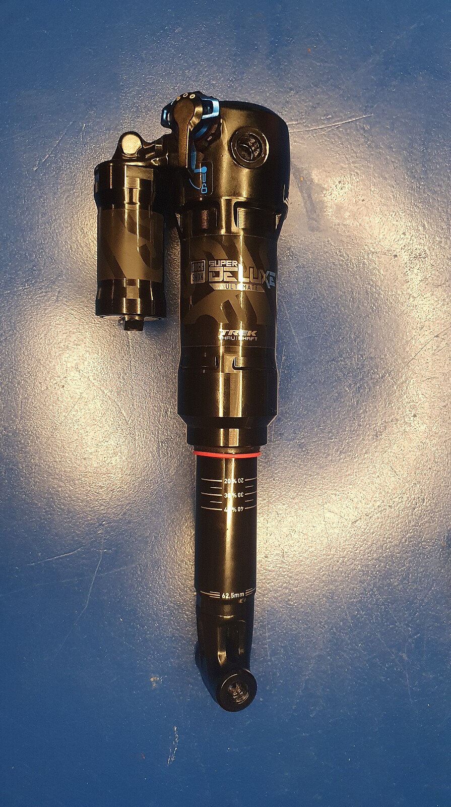 rockshox super deluxe ultimate thru shaft