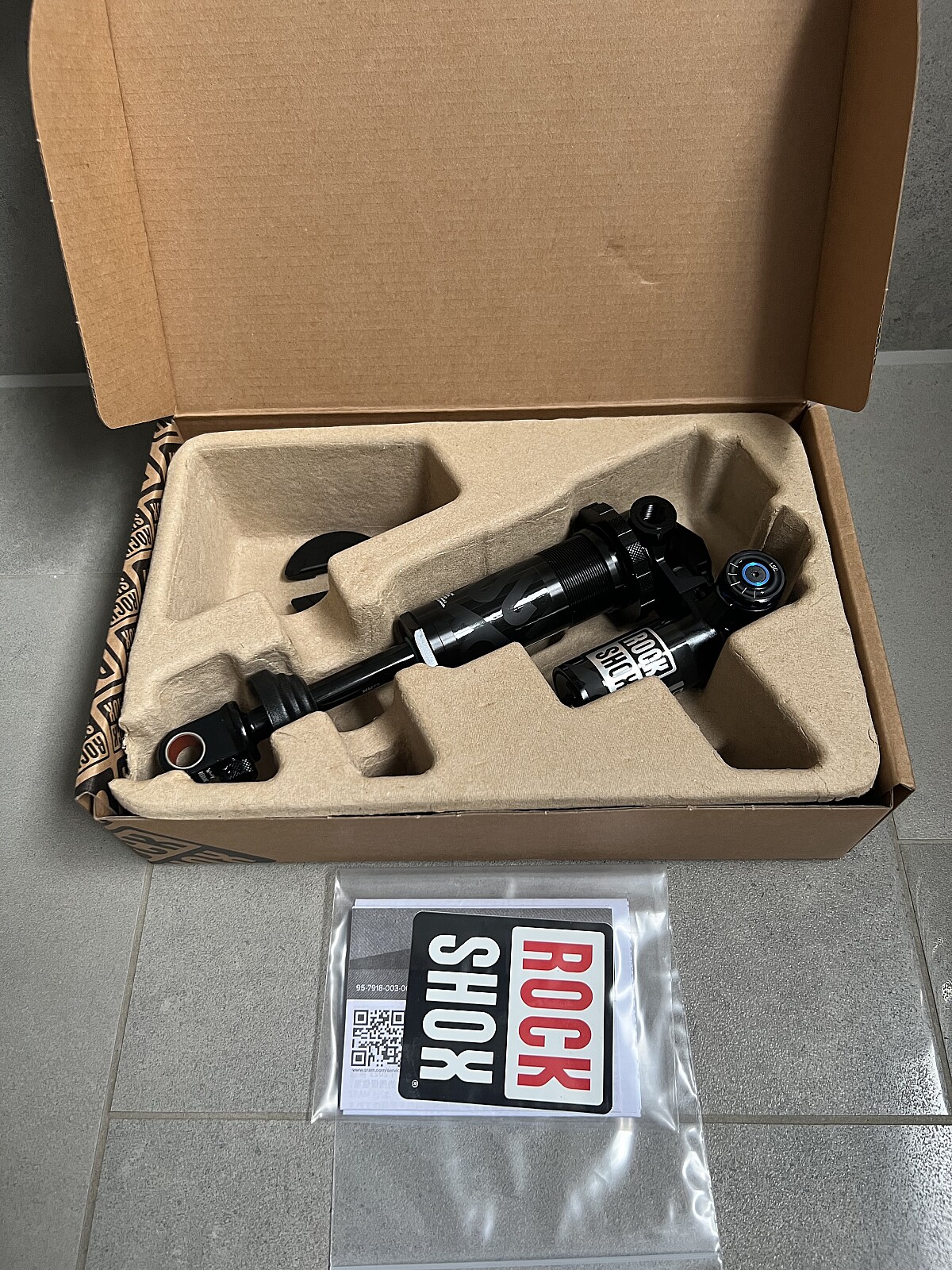 Rockshox Super Ultimate Deluxe 2023 Rc2t Coil 205x65 Trunnion Neu Bikemarktmtb Newsde 