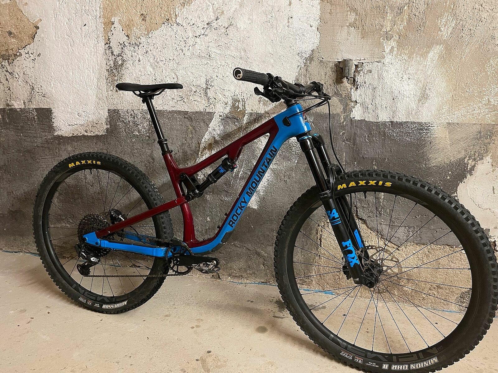 Rocky mountain best sale pipeline carbon 50