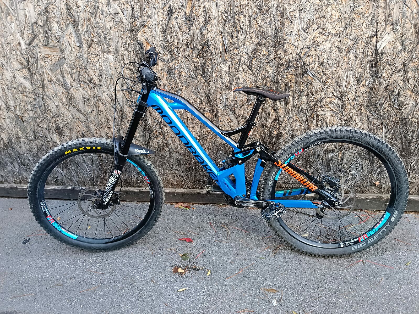 Mondraker store summum 2018