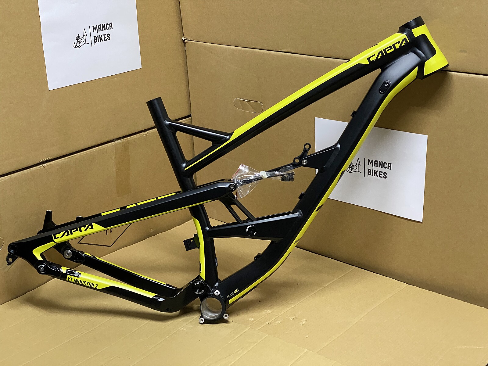 YT Industries Capra AL 27 5 Sizes S M L XL NEU Yellow Black Enduro