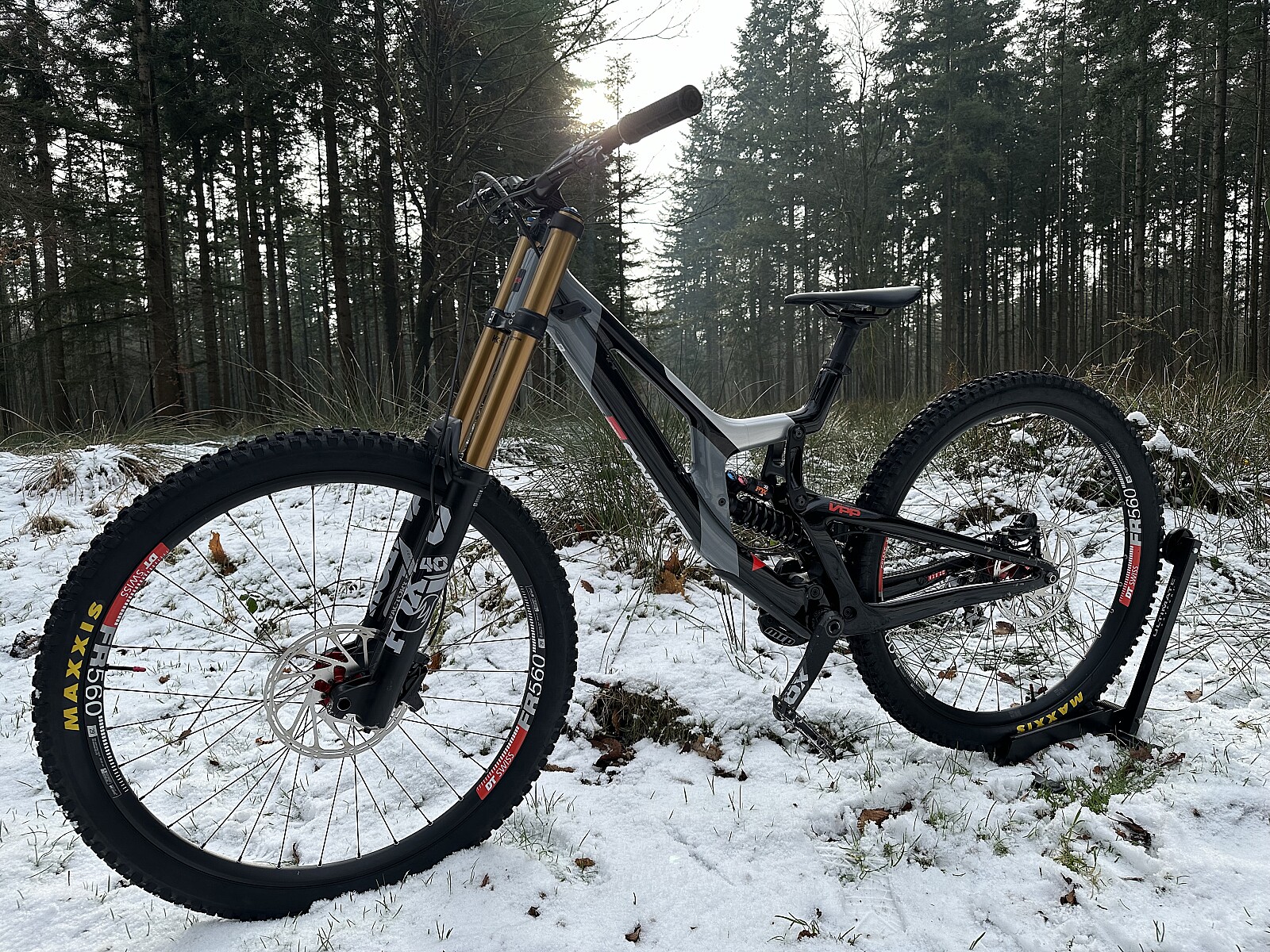 Santa Cruz Bicycles V10 29 Medium SYNDICATE Bikemarkt.MTB News.de