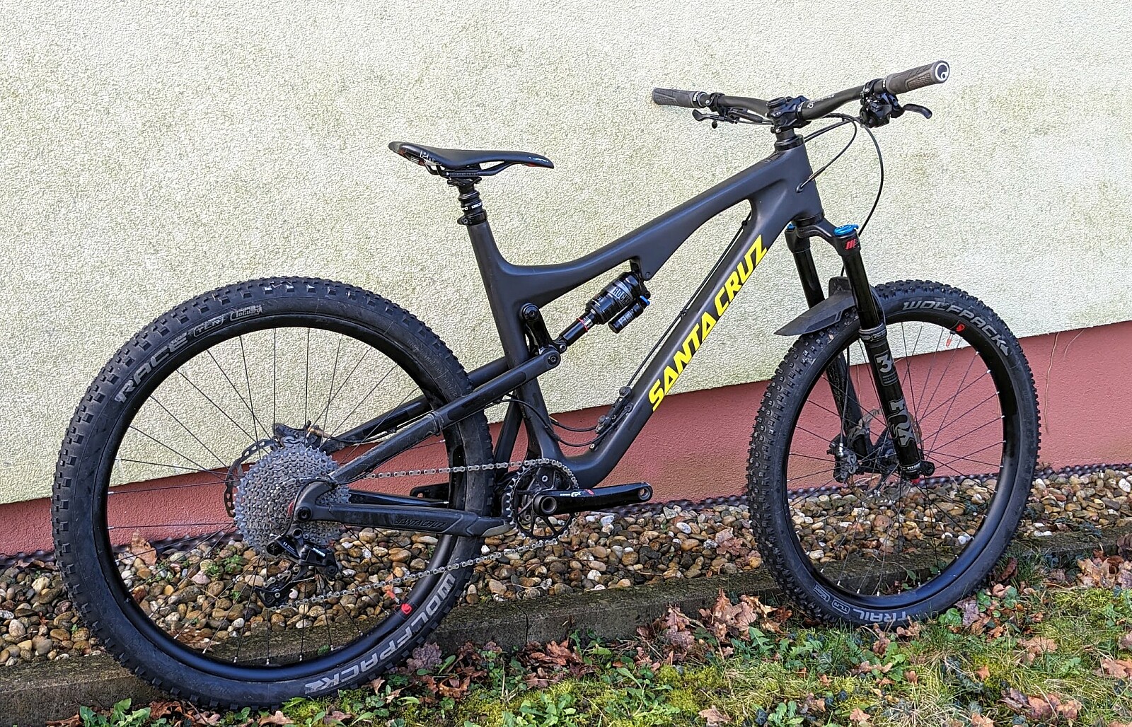 Santa Cruz Bicycles 5010 V2 Carbon CC schwarz gelb XL Erstbesitz