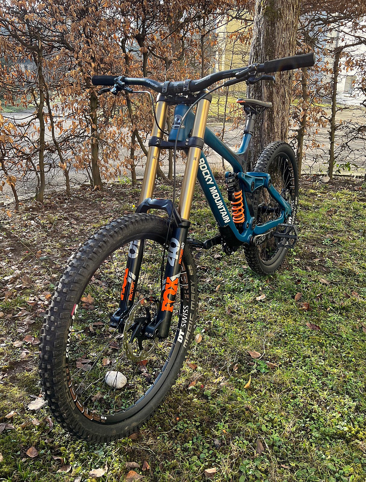 Xl on sale downhill bike