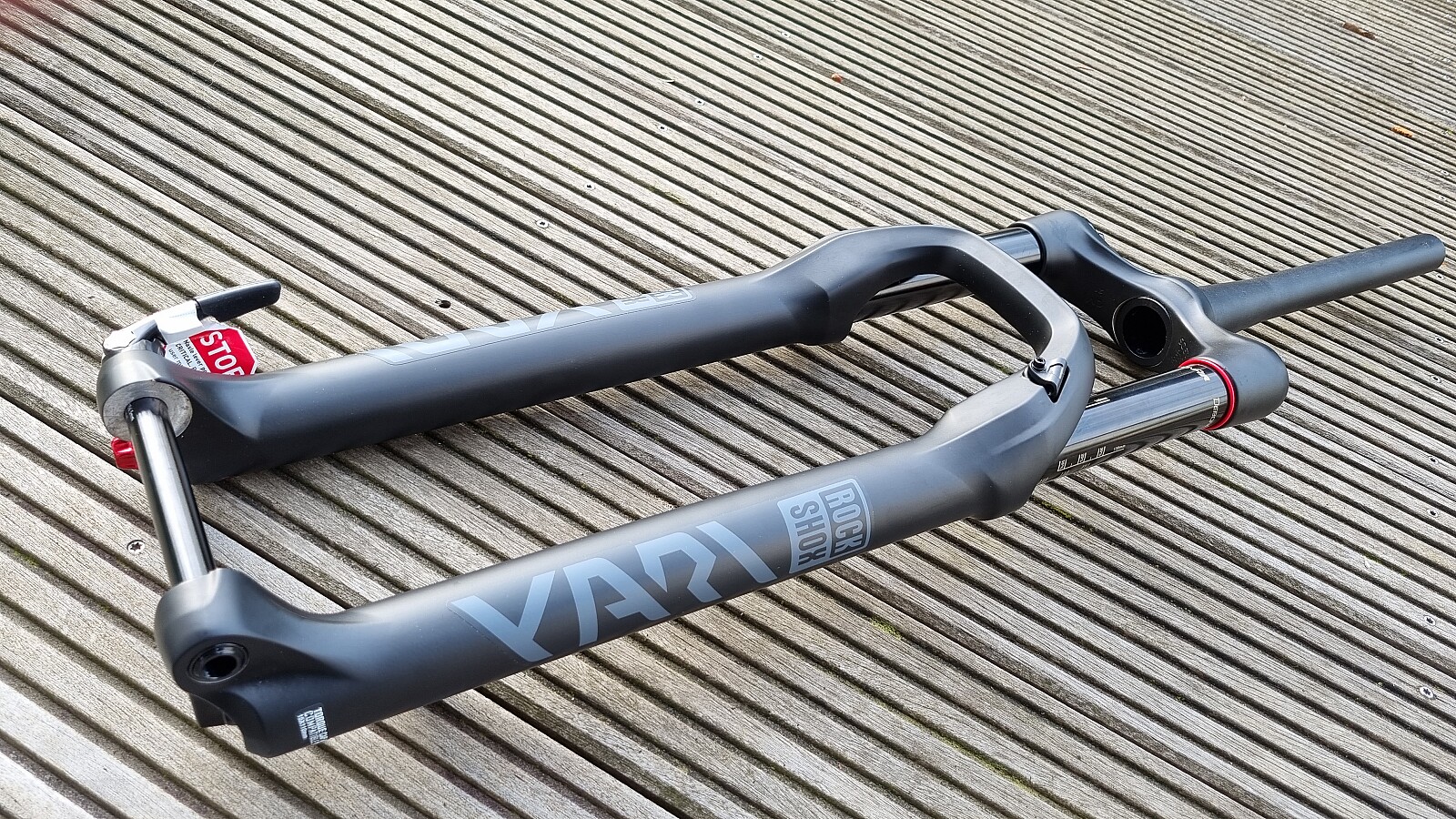 Rockshox yari deals 140mm boost